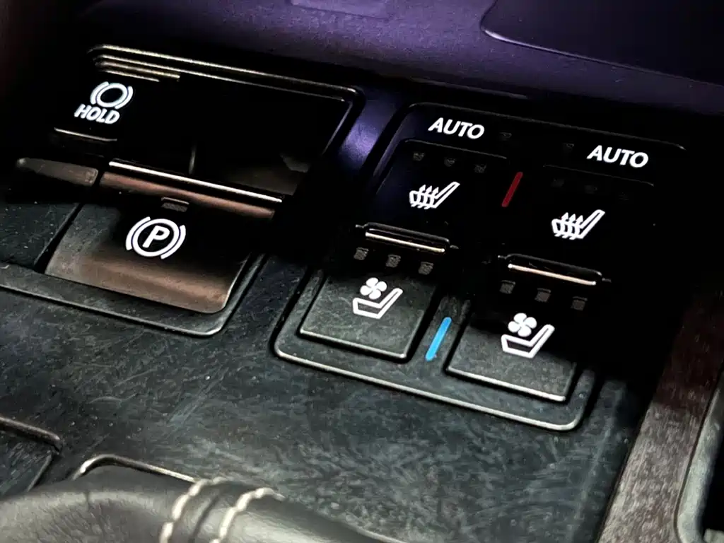 Lexus RX — фото 15