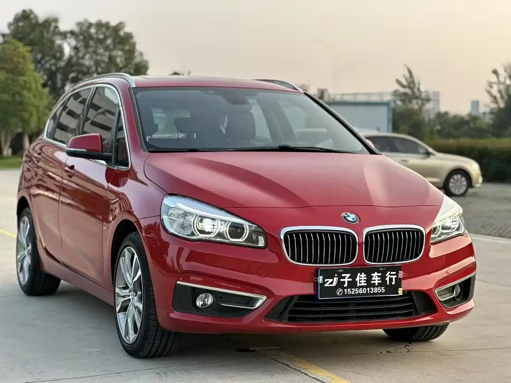 BMW 2 Series Active Tourer — фото 2