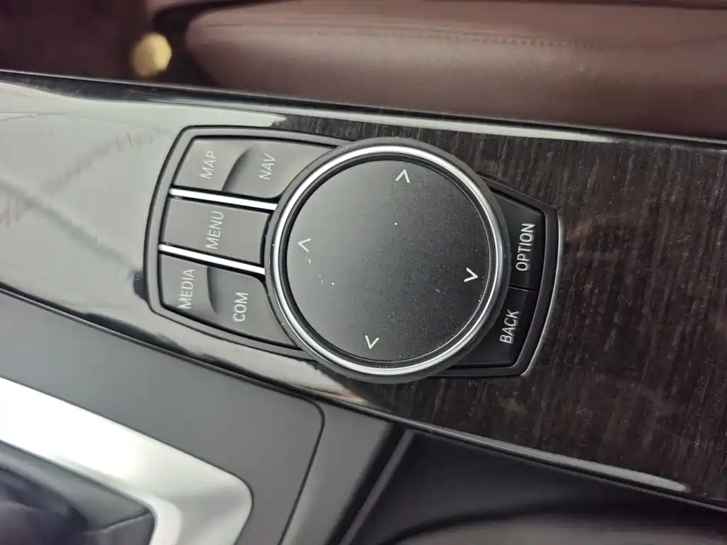 BMW 3 Series — фото 11