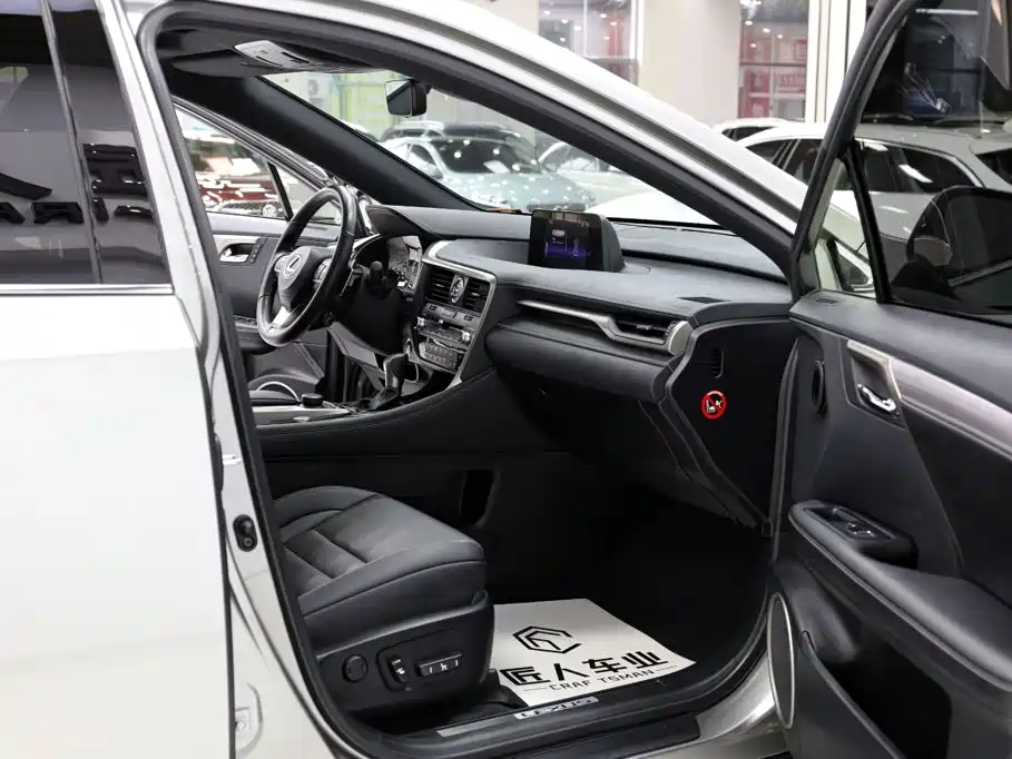 Lexus RX — фото 17