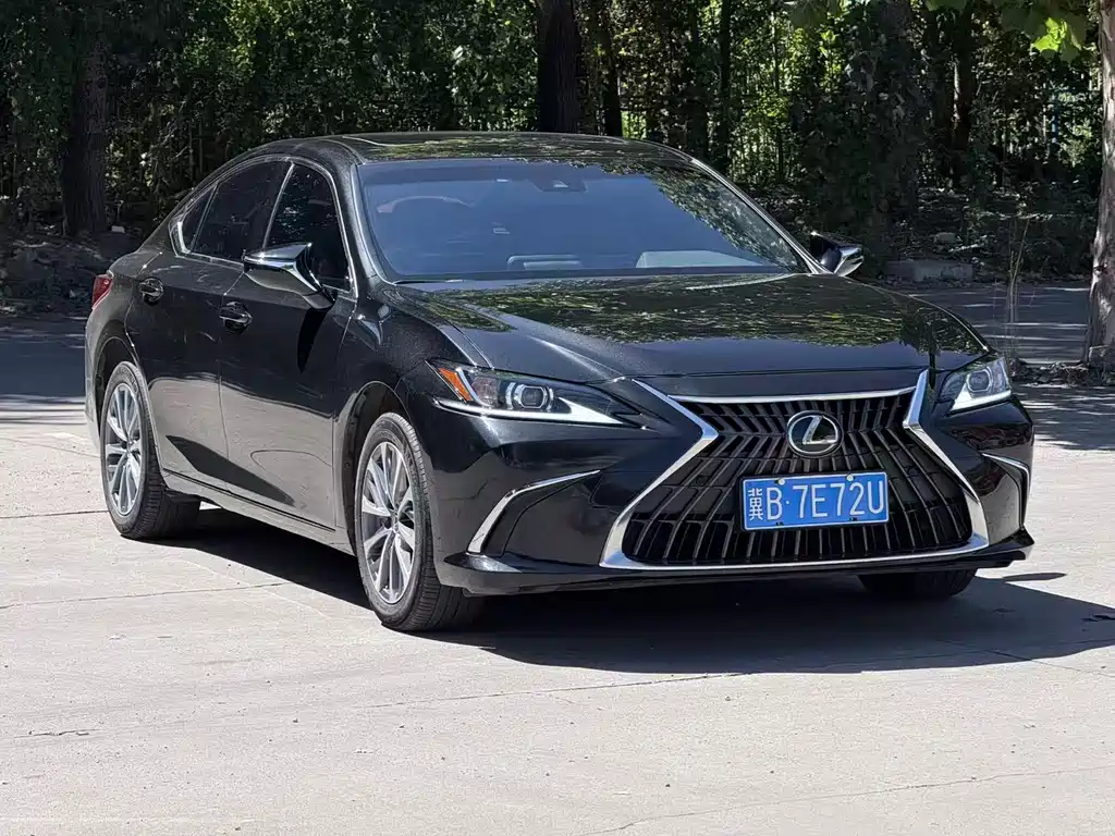 Lexus ES — фото 3