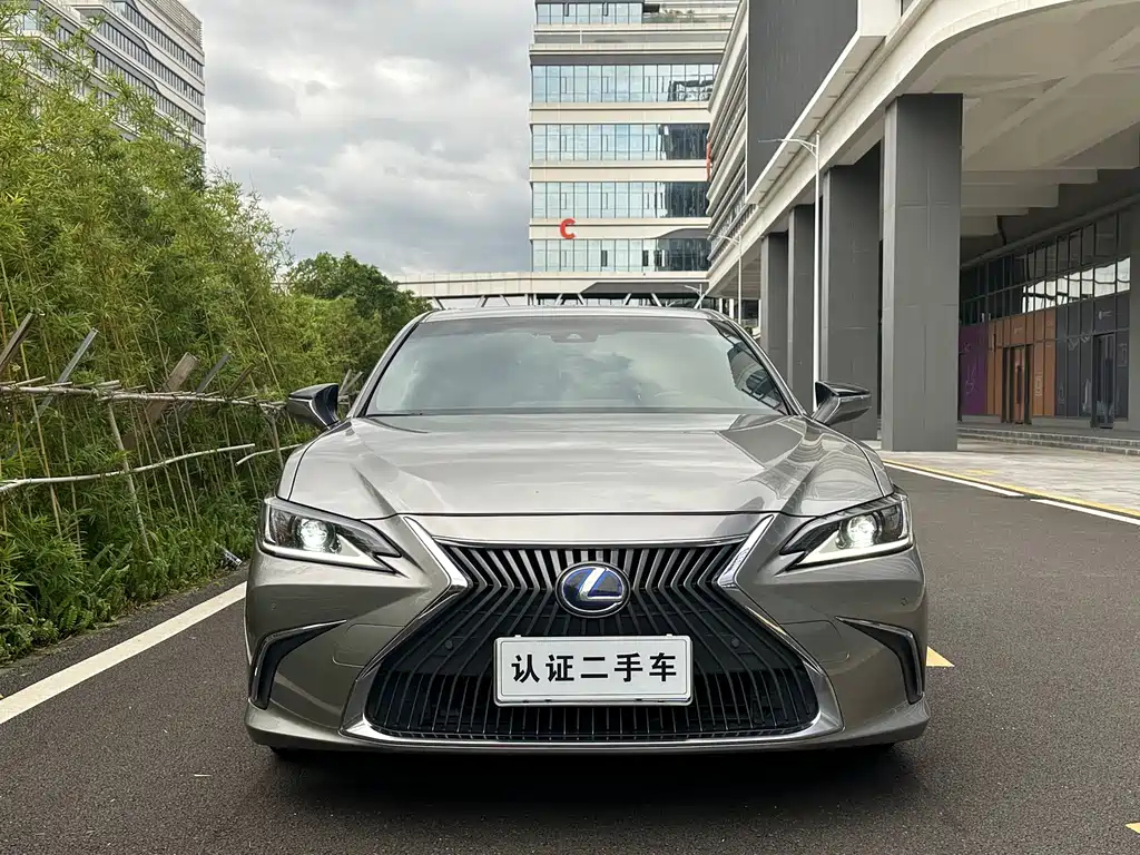 Lexus ES — фото 2