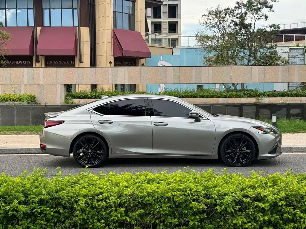 Lexus ES — фото 3