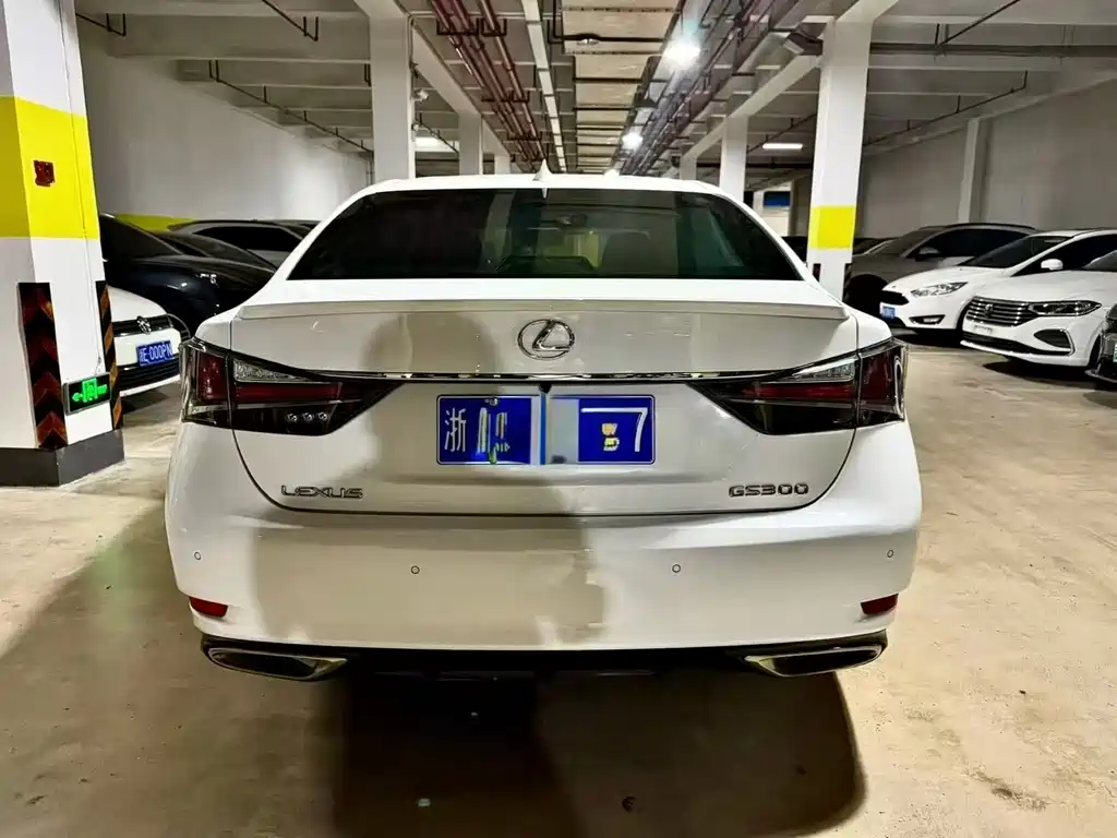 Lexus GS — фото 2