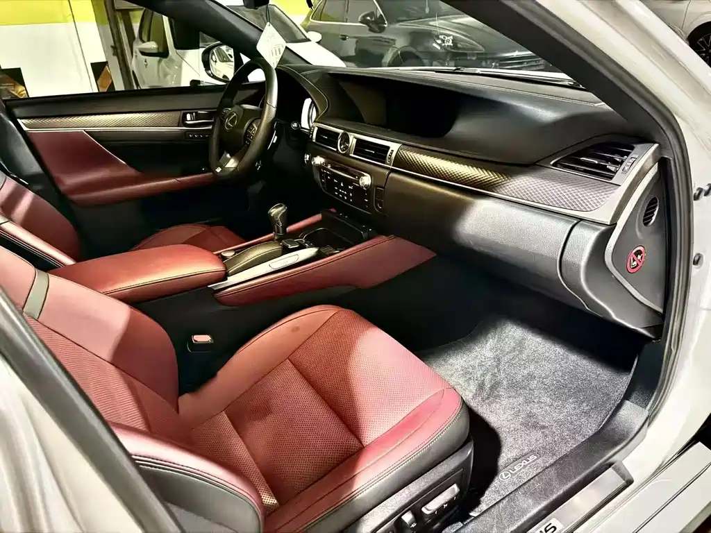 Lexus GS — фото 6
