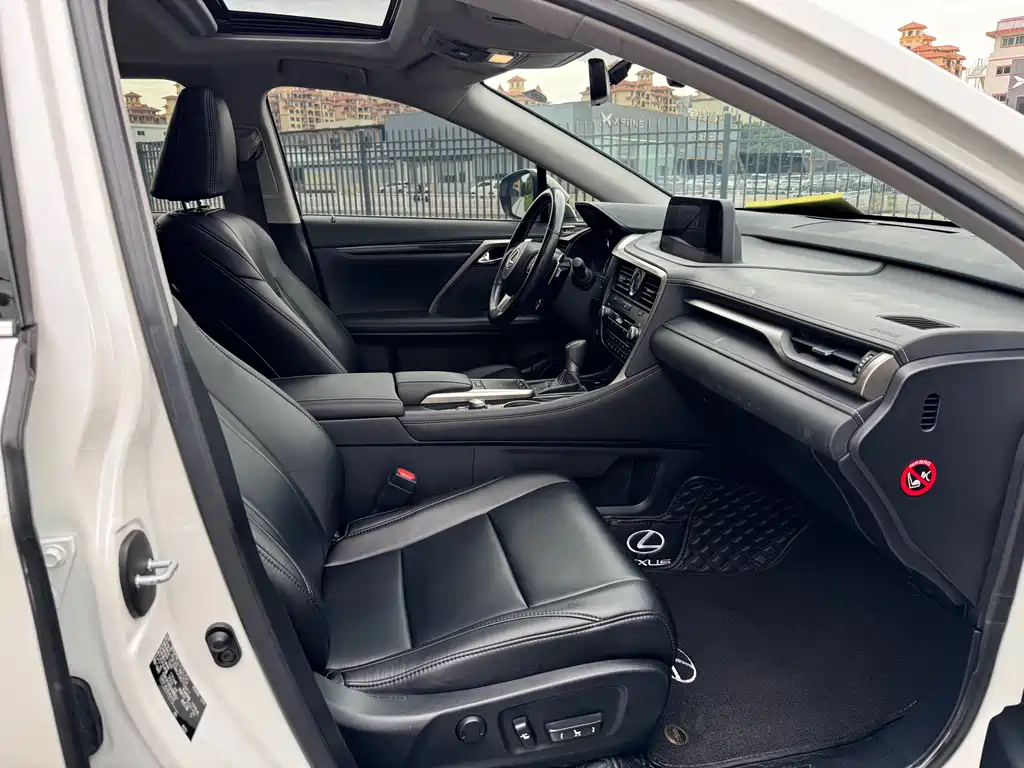 Lexus RX — фото 14
