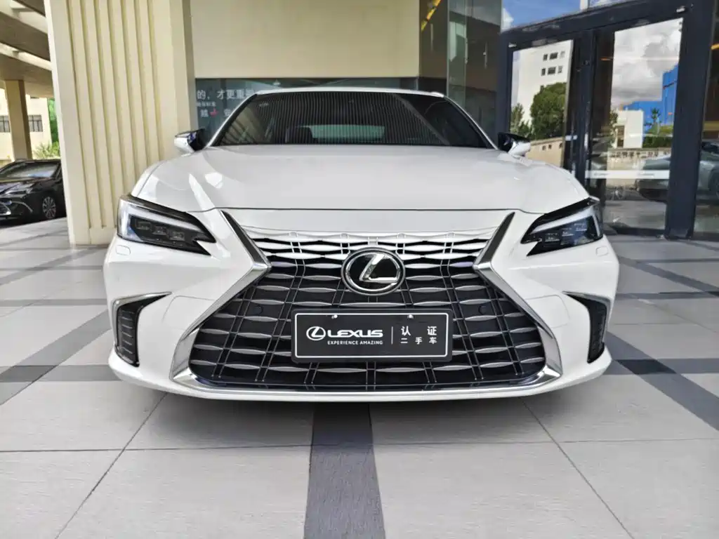 Lexus ES — фото 2