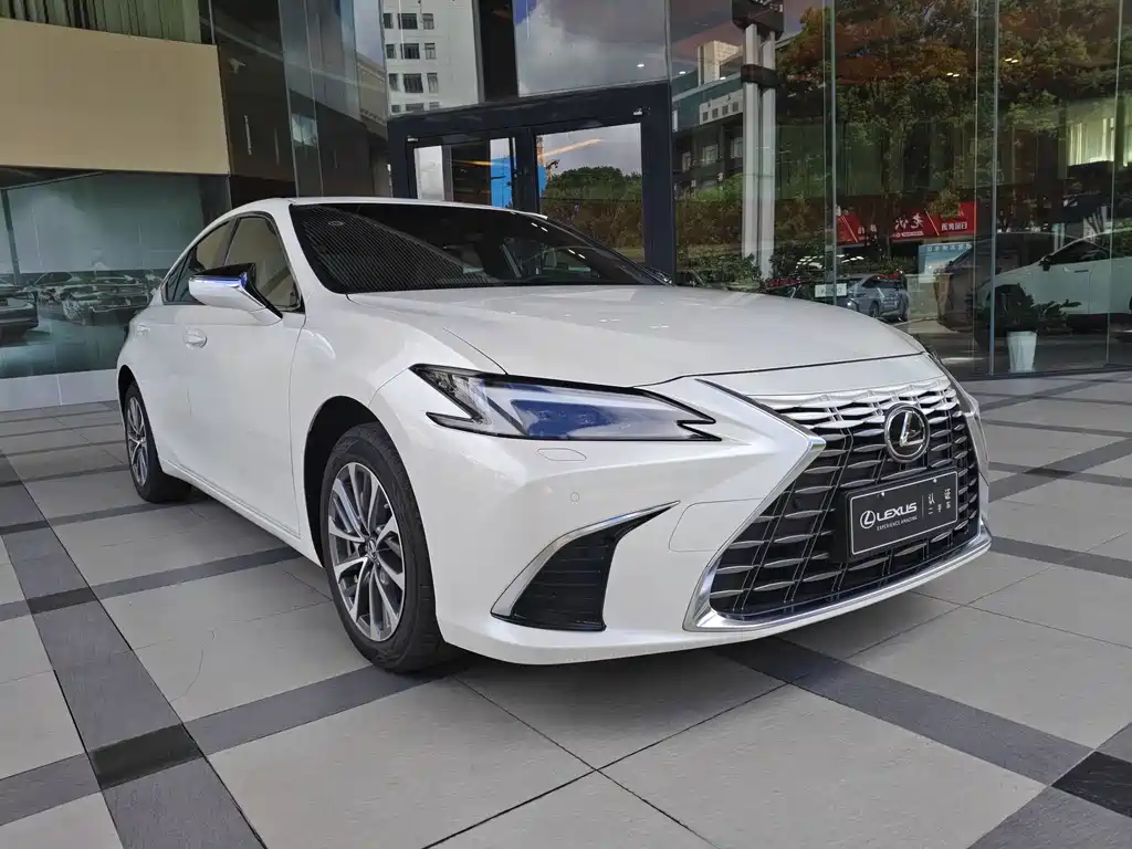 Lexus ES — фото 3