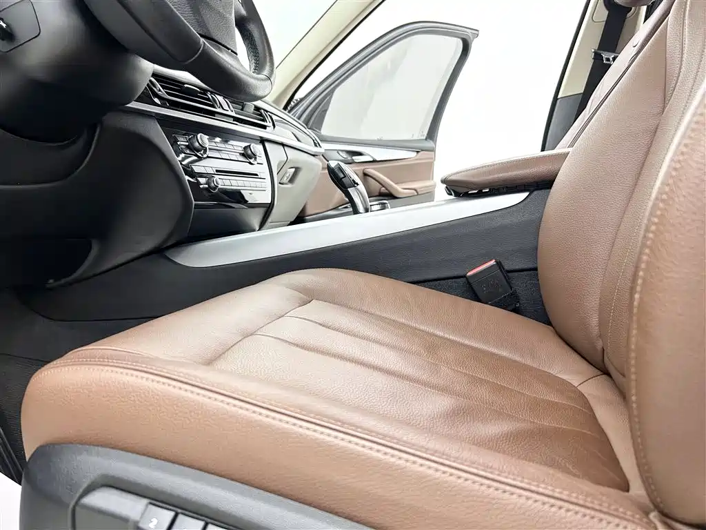 BMW X5 (Import) — фото 17