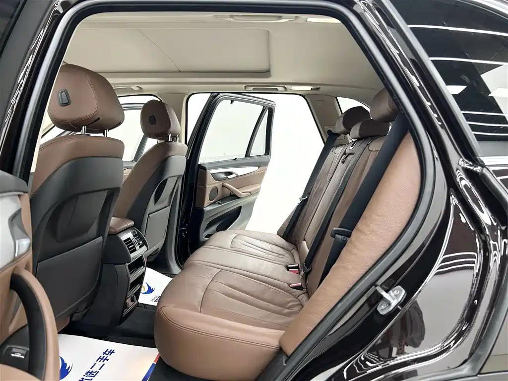 BMW X5 (Import) — фото 6