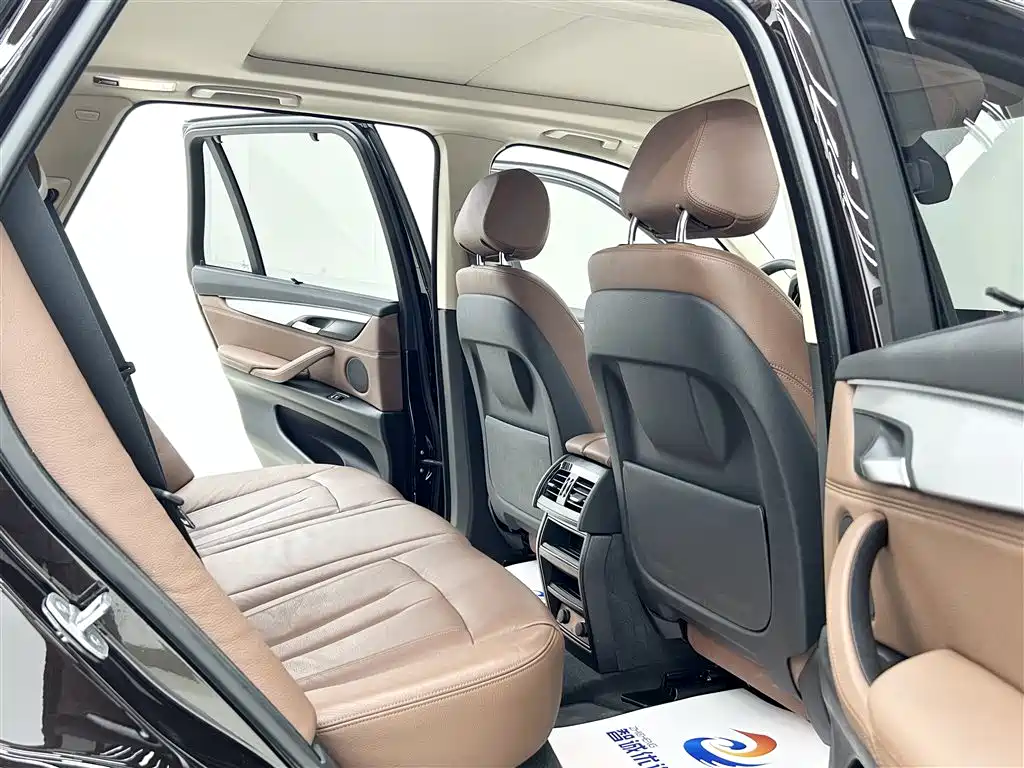 BMW X5 (Import) — фото 8