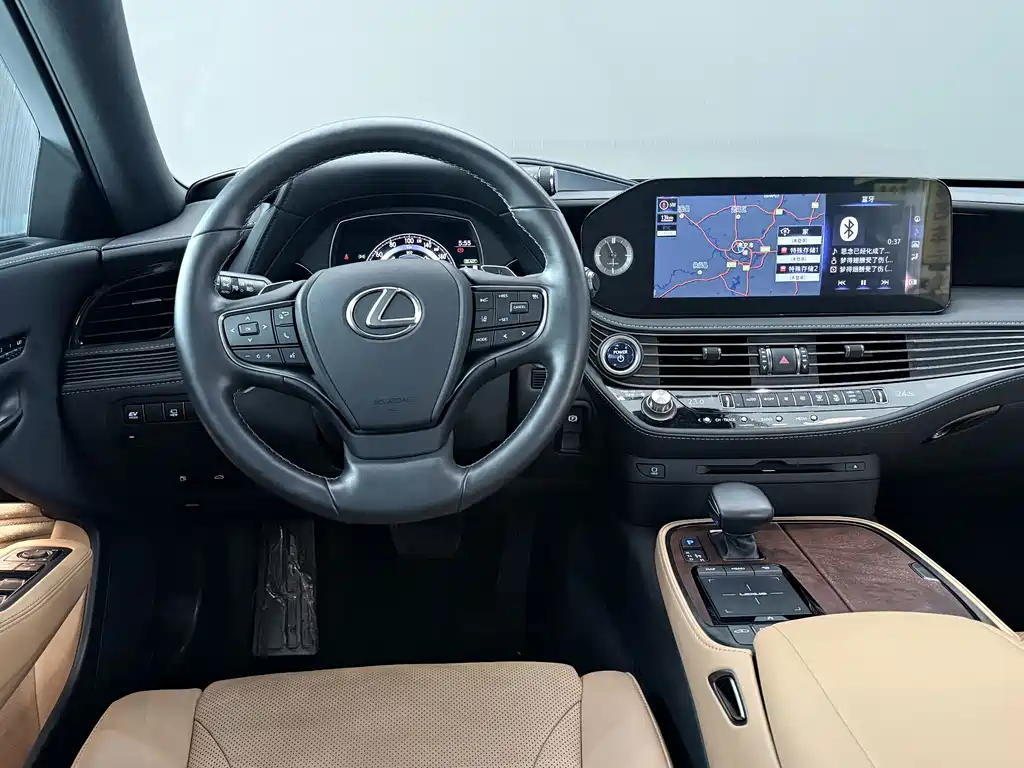 Lexus LS — фото 15