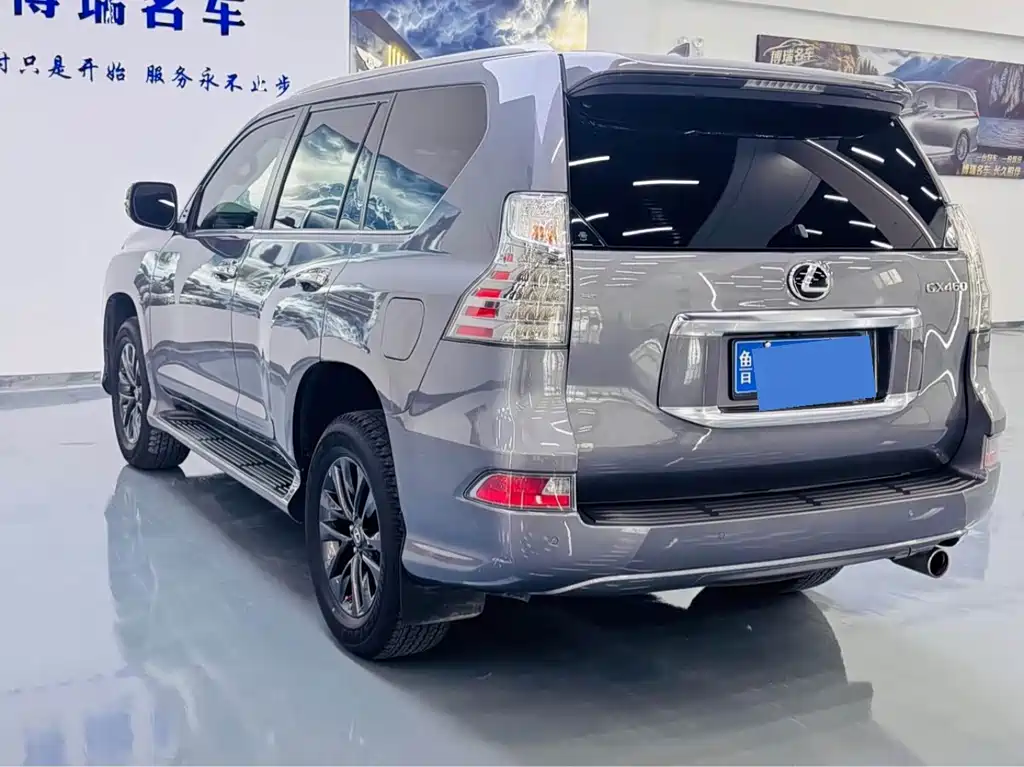 Lexus GX — фото 17