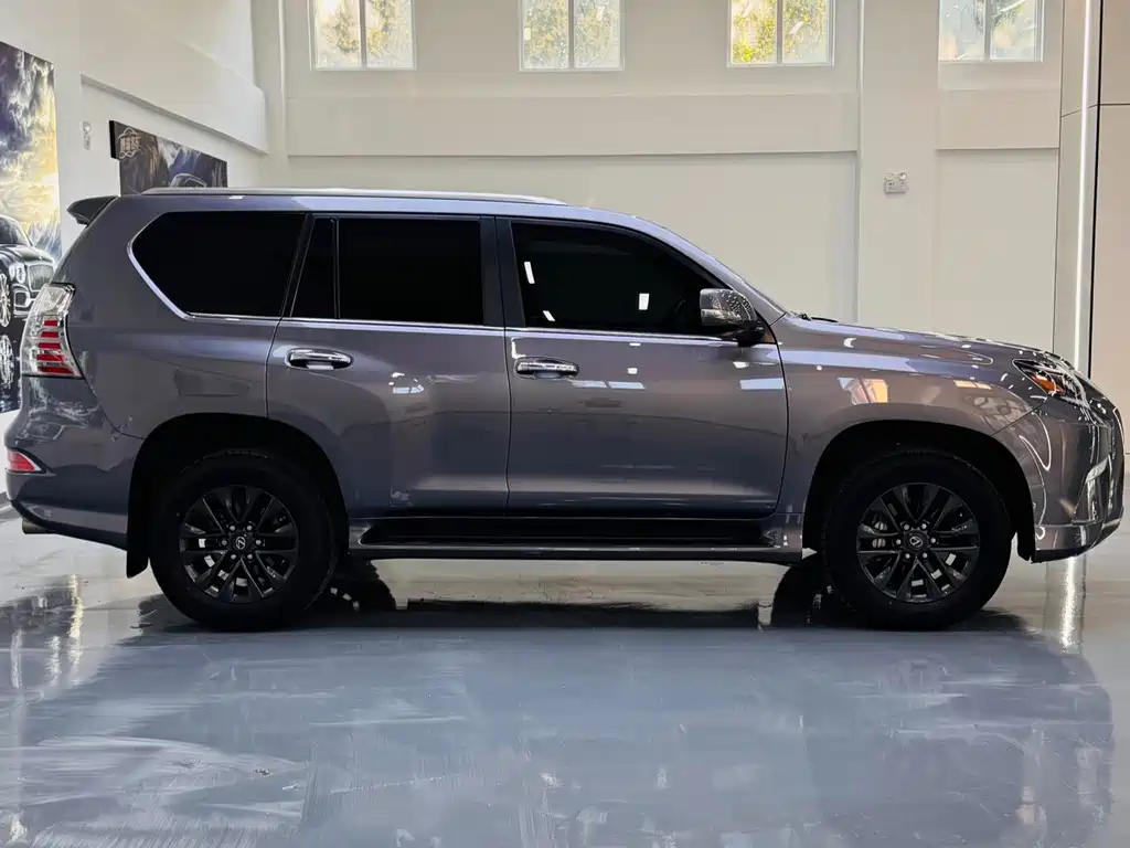 Lexus GX — фото 4