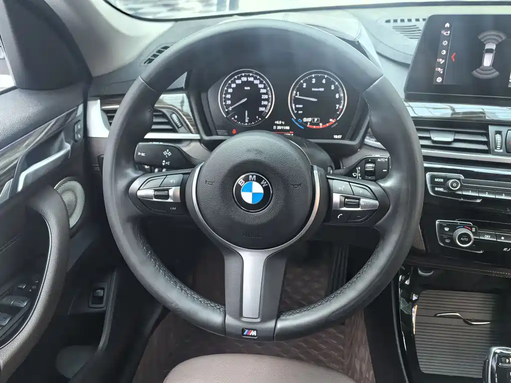 BMW X1 — фото 14