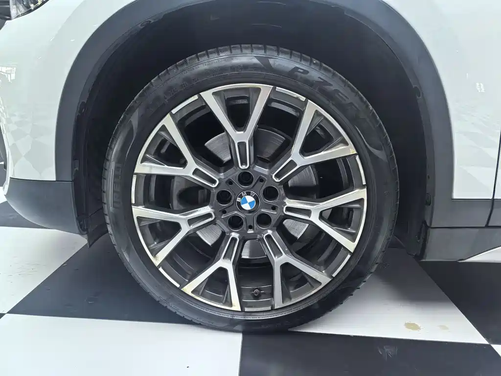 BMW X1 — фото 19