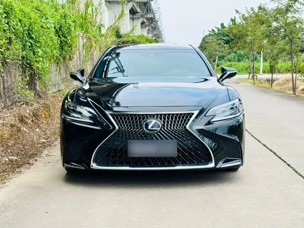 Lexus LS — фото 20