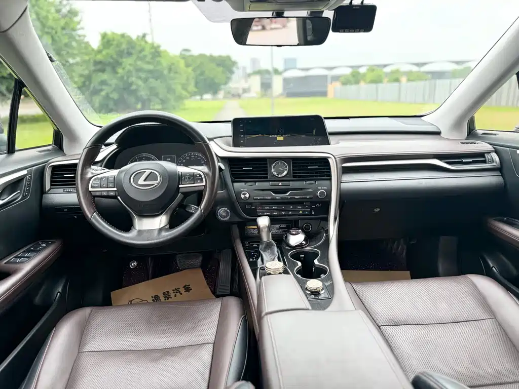 Lexus RX — фото 10
