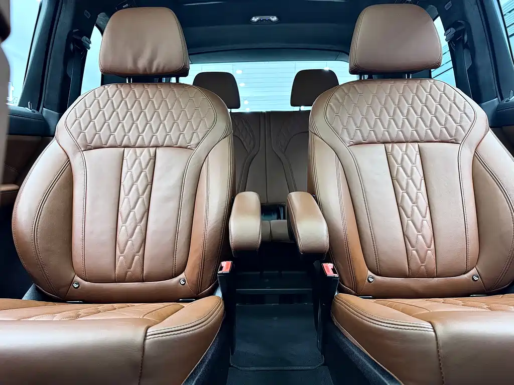 BMW X7 — фото 11