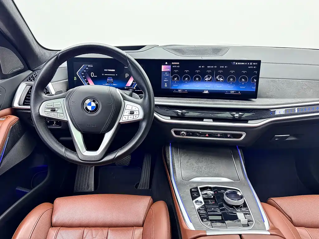 BMW X7 — фото 14