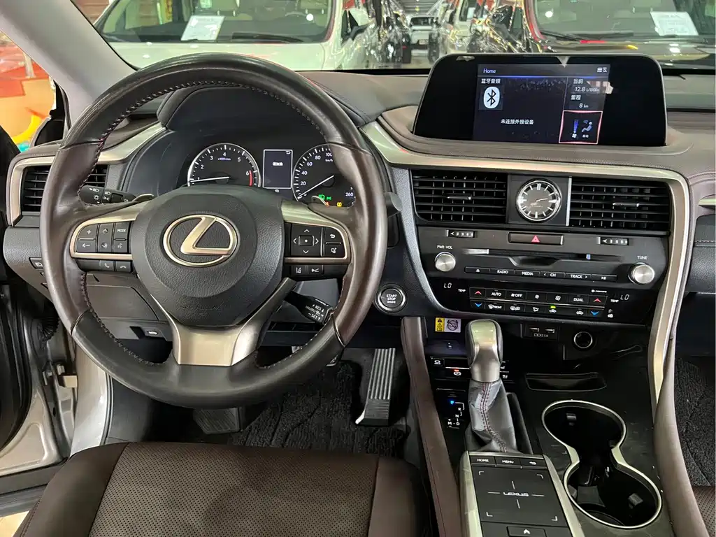 Lexus RX — фото 14