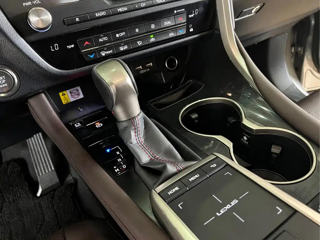 Lexus RX — фото 17