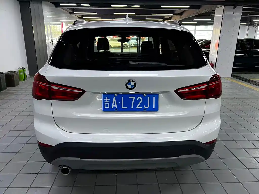 BMW X1 — фото 10