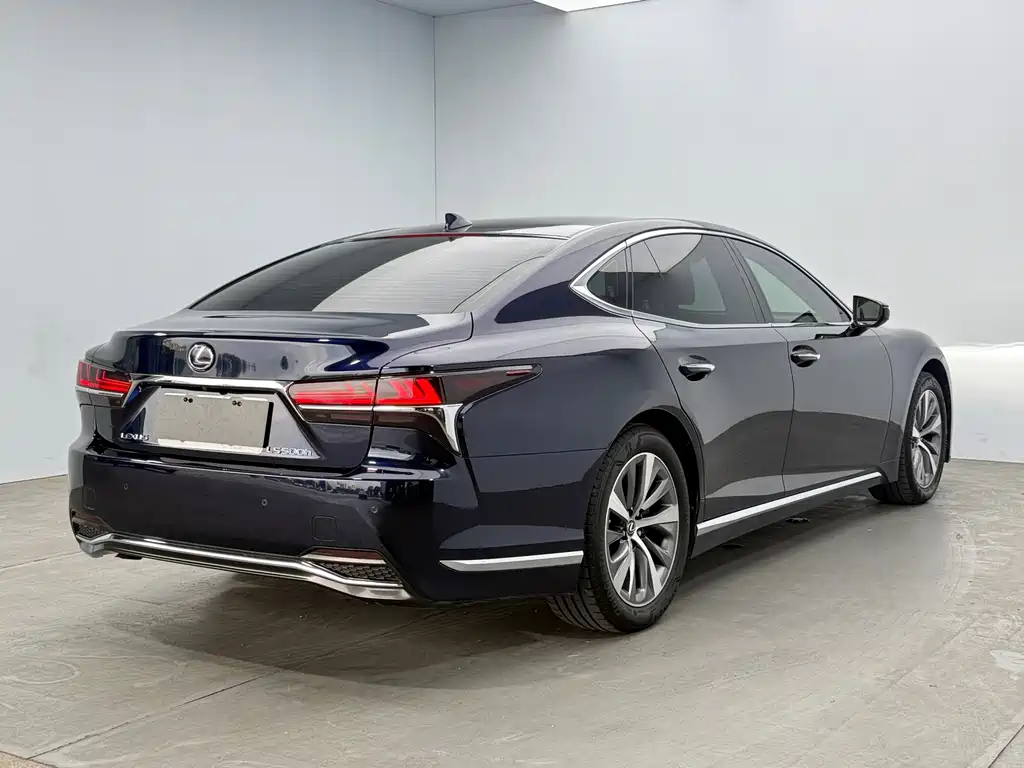 Lexus LS — фото 4