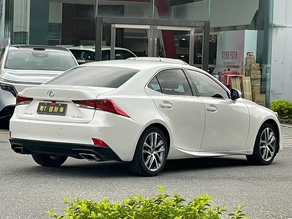 Lexus IS — фото 9