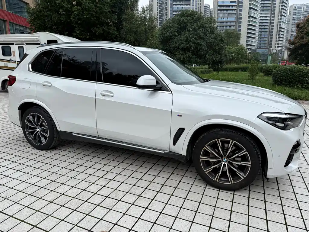 BMW X5 (Import) — фото 3
