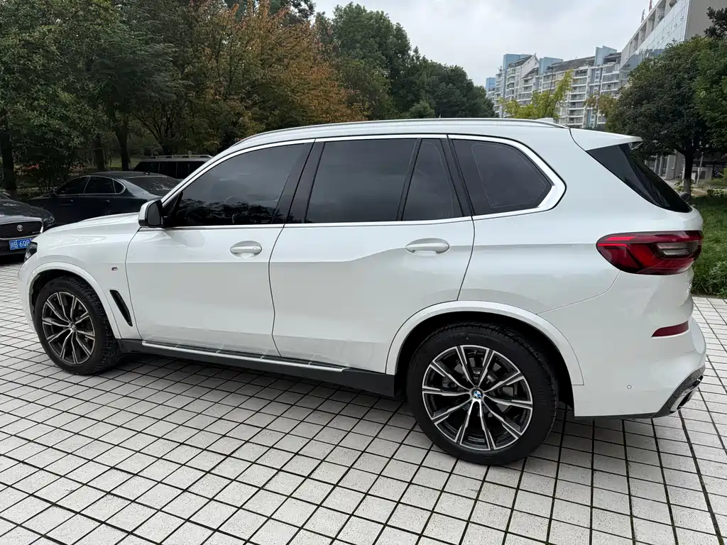 BMW X5 (Import) — фото 4