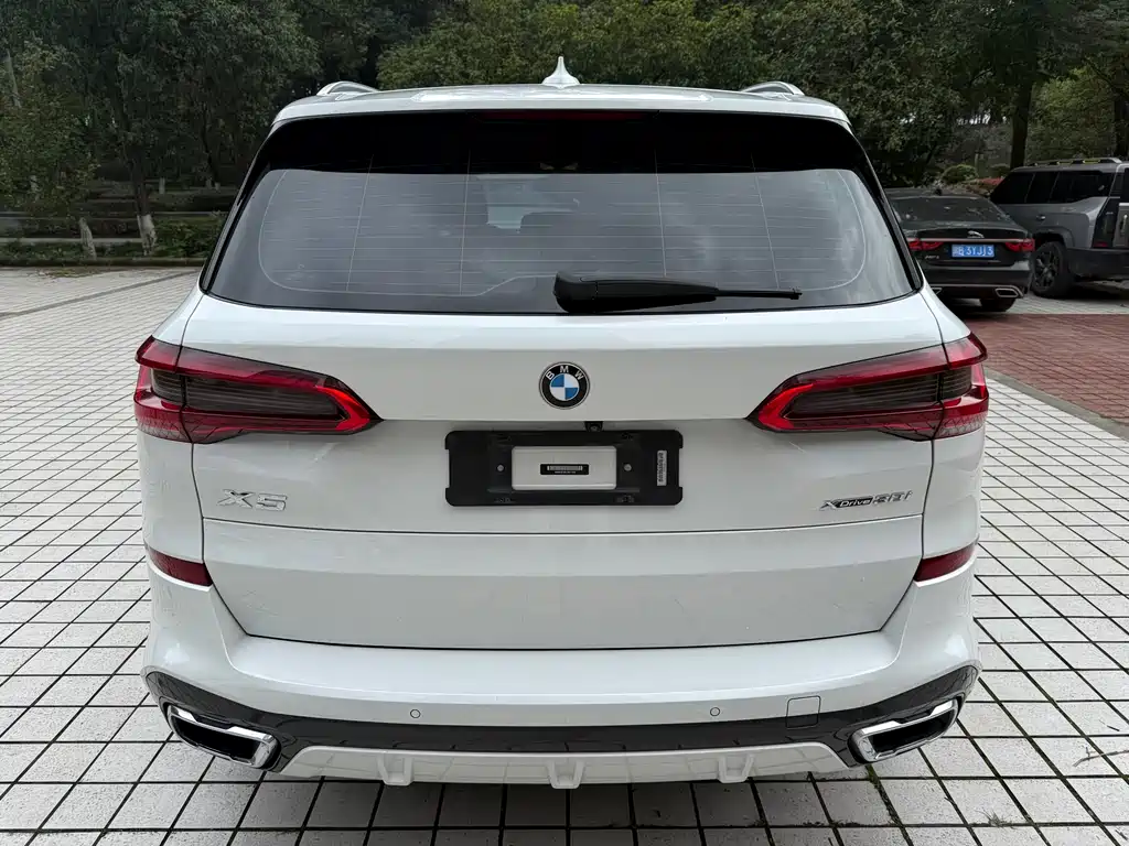 BMW X5 (Import) — фото 7
