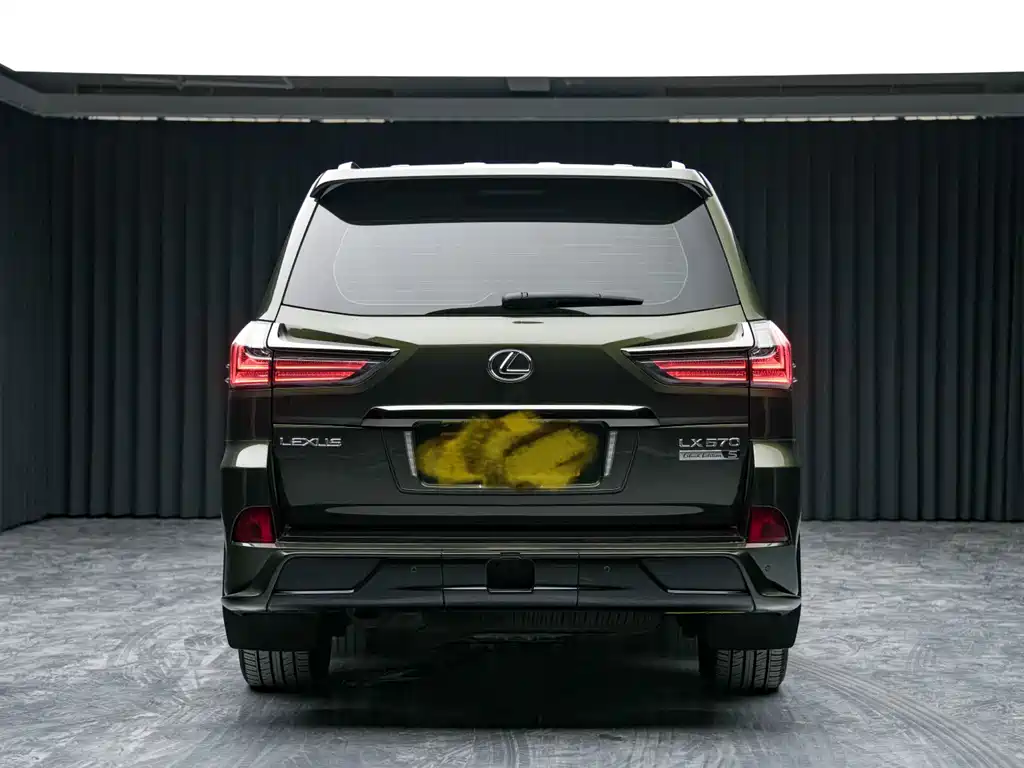 Lexus LX — фото 5
