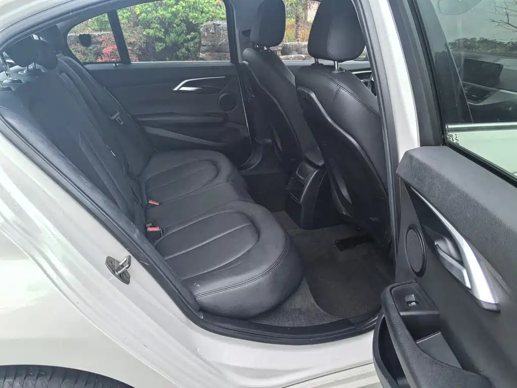 BMW 1 Series — фото 11