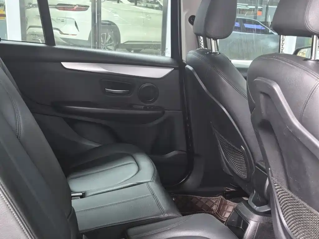 BMW 2 Series Gran Tourer — фото 8