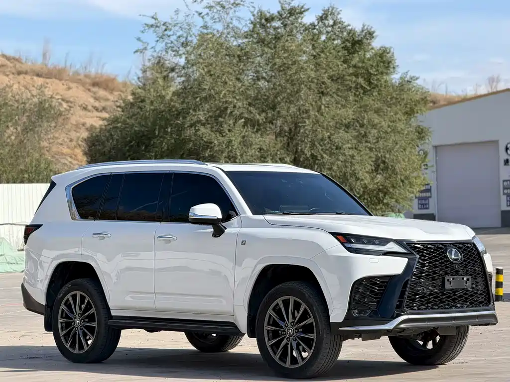 Lexus LX — фото 3