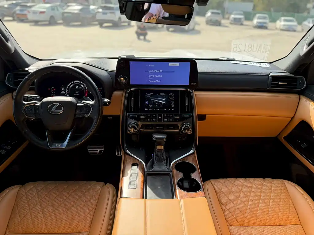 Lexus LX — фото 5