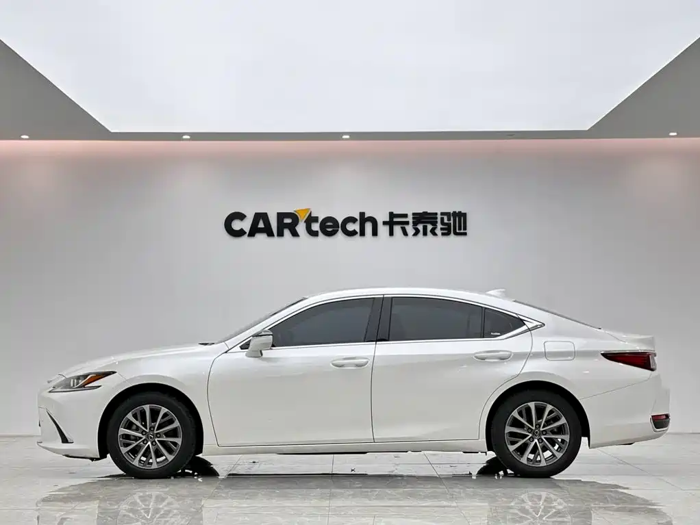 Lexus ES — фото 2
