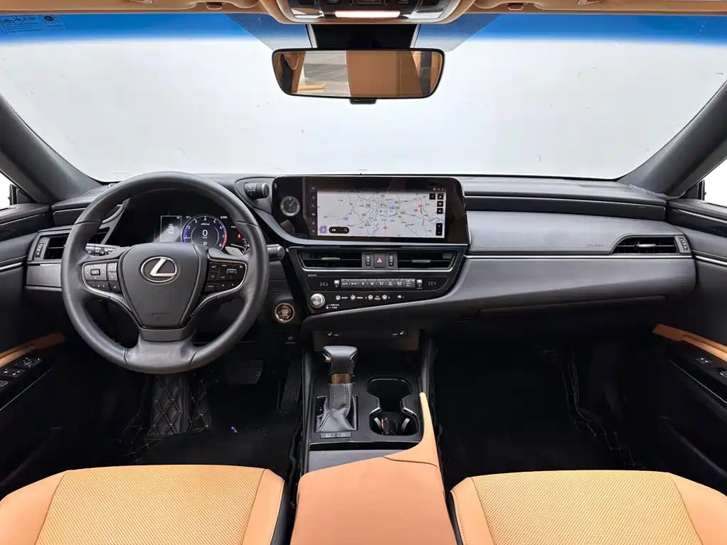 Lexus ES — фото 10