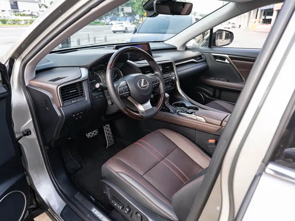 Lexus RX — фото 9