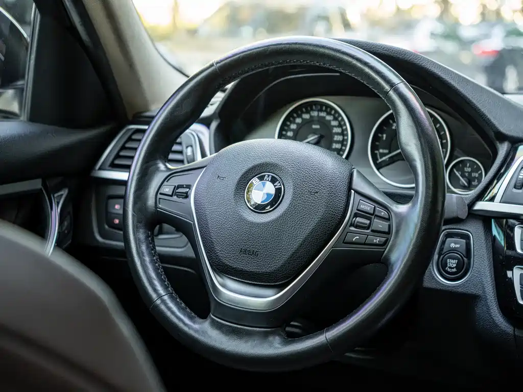 BMW 3 Series — фото 11