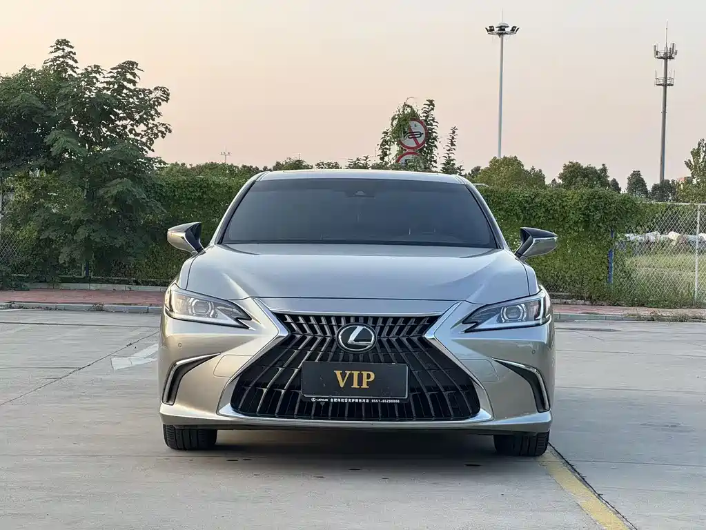 Lexus ES — фото 2