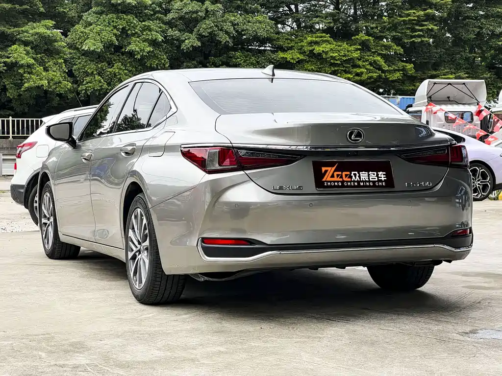 Lexus ES — фото 4