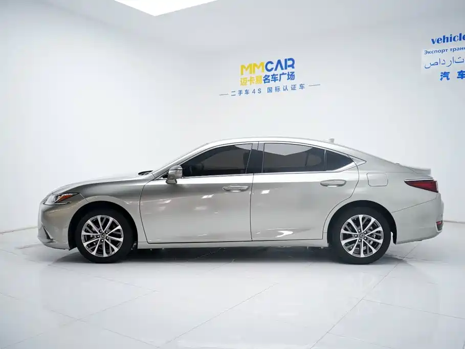 Lexus ES — фото 9