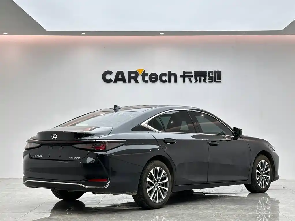 Lexus ES — фото 5