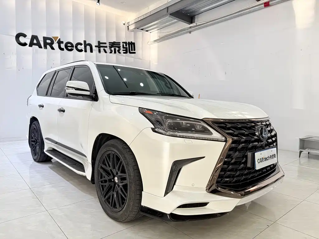 Lexus LX — фото 3