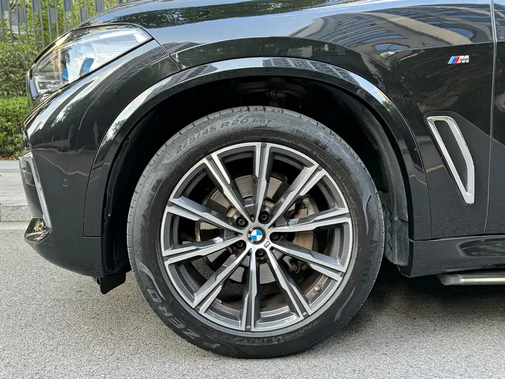BMW X5 — фото 14