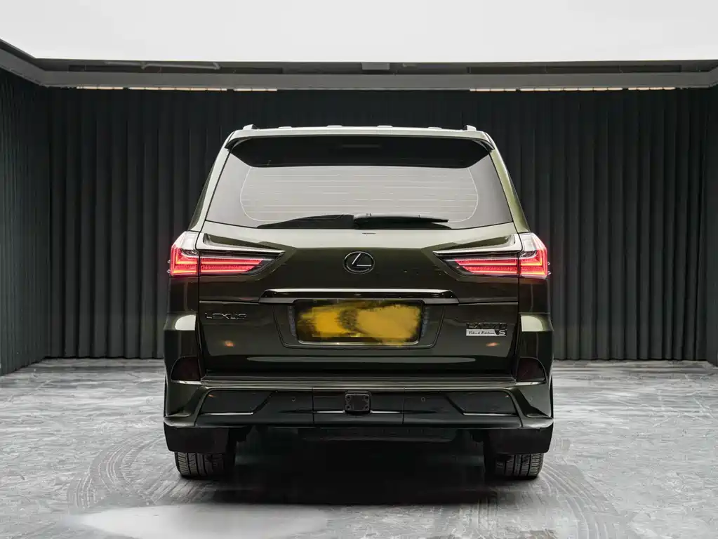 Lexus LX — фото 5
