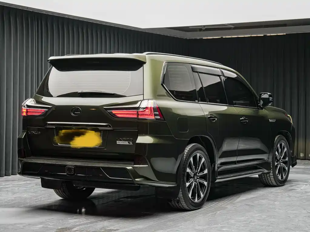 Lexus LX — фото 6