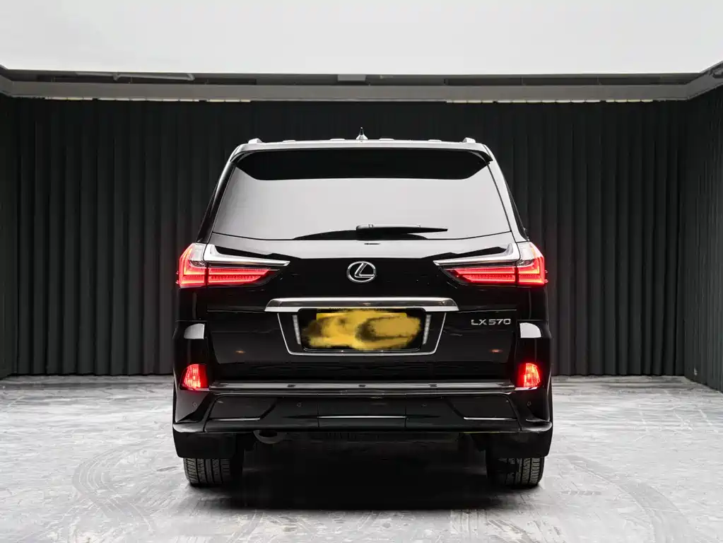 Lexus LX — фото 5